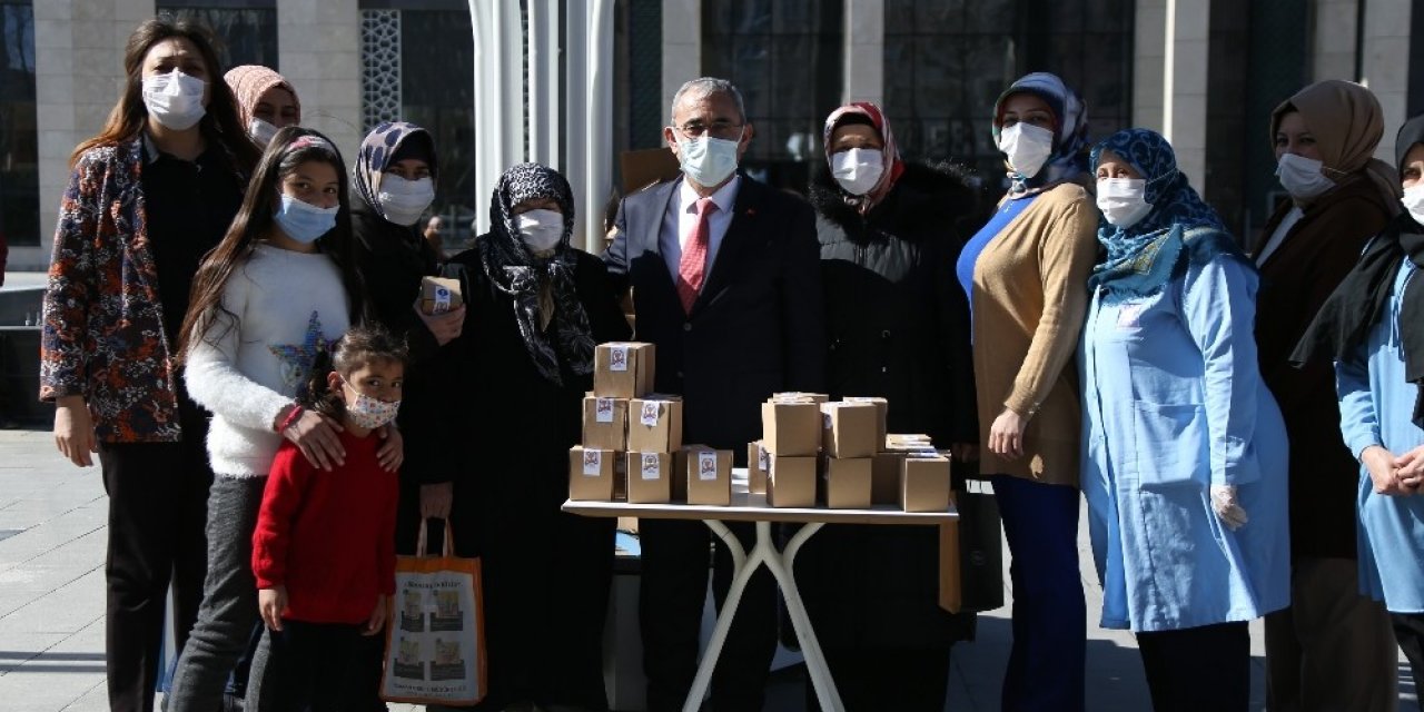 Başkan Işık’tan Kadınlara Hediye