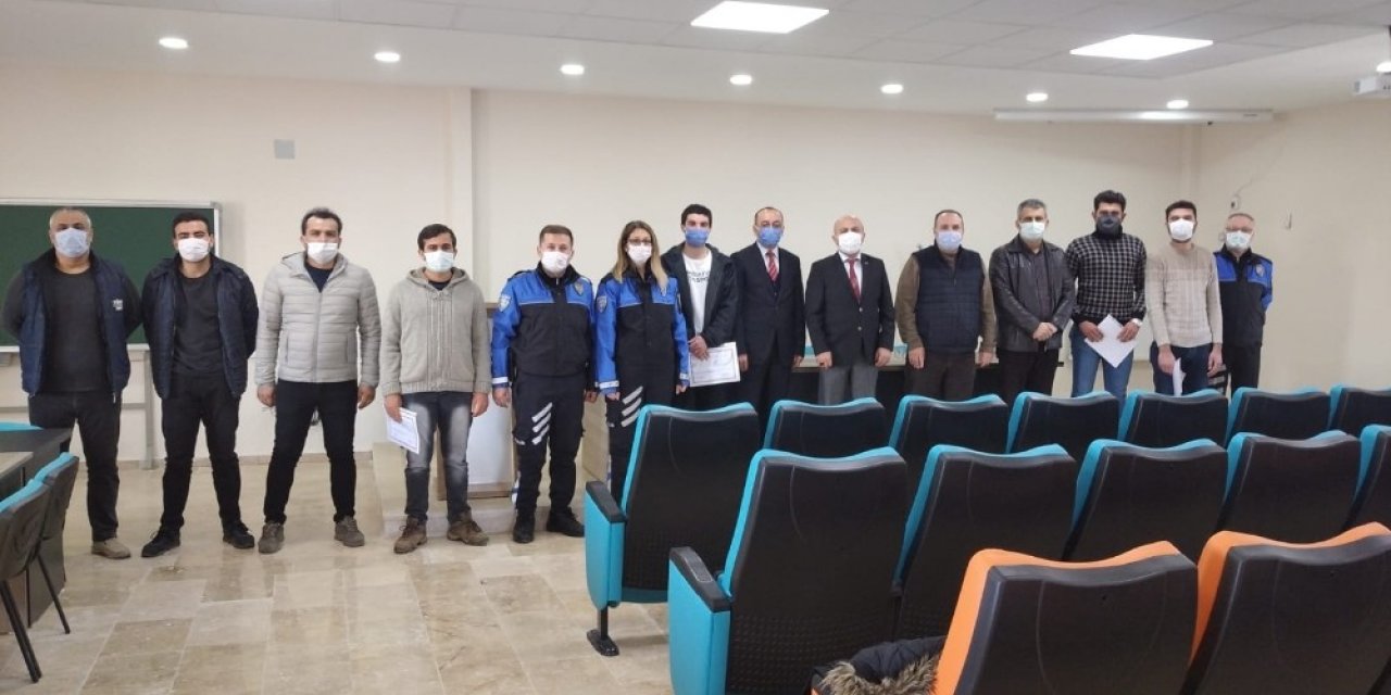 Emniyetin Yürüttüğü ’geleceğe Umut Ol’ Projesinde 20 Kişi Sertifika Aldı