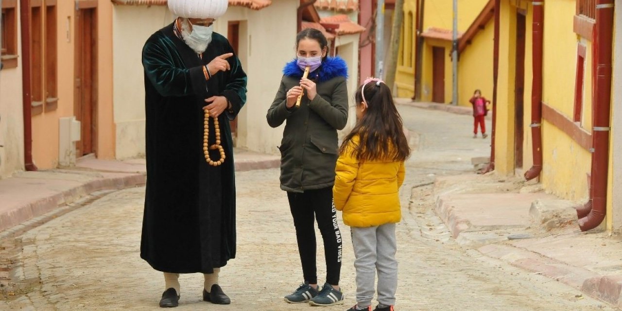 Nasreddin Hoca’dan Mavileşme Çağrısı