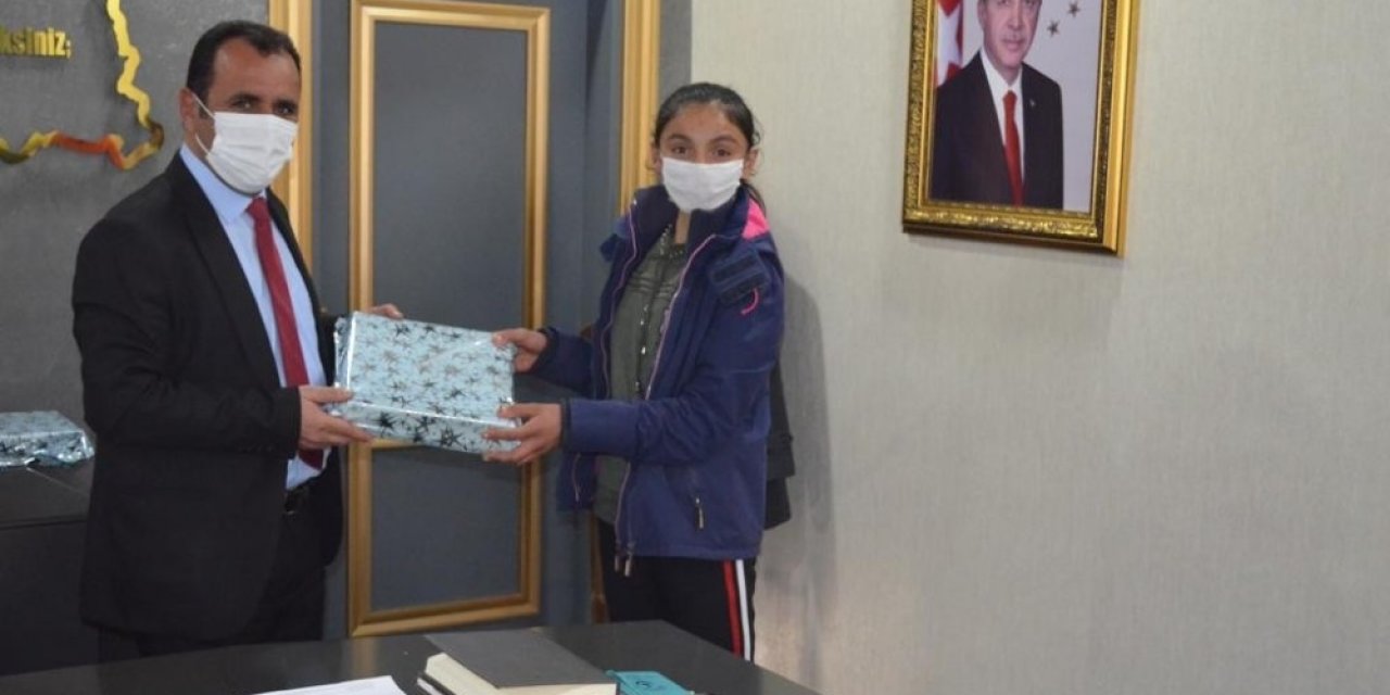 Milli Eğitim Müdürü Kızılok, Dereceye Giren Öğrencileri Ağırladı