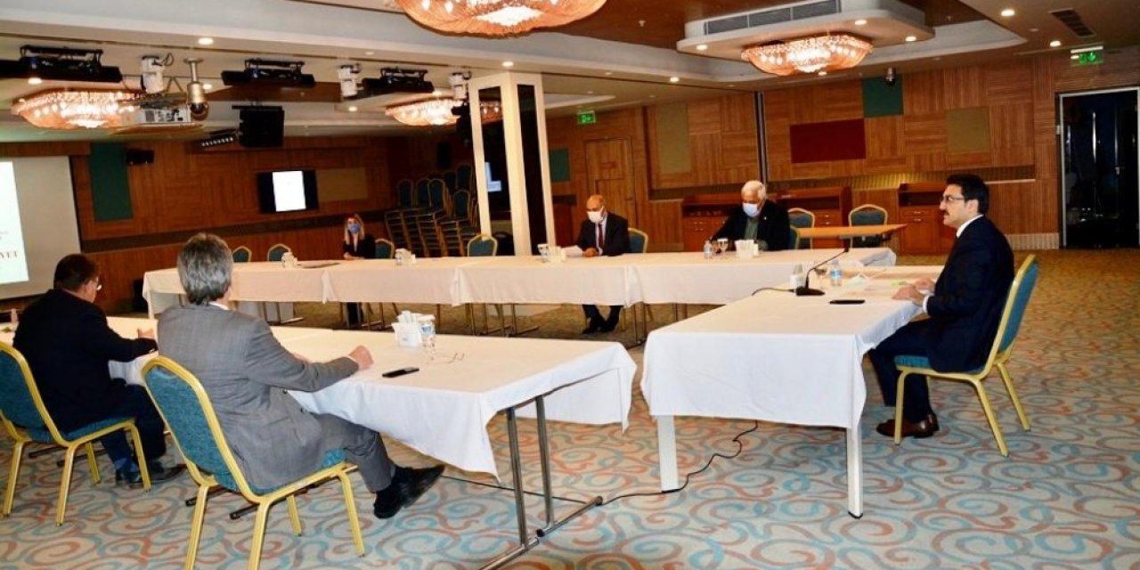 Edremit Tarıma Dayalı İ̇htisas (süs Bitkileri-seracılık) Organize Sanayi Bölgesi Ön Talep Toplama Çalışmalarına Başlandı