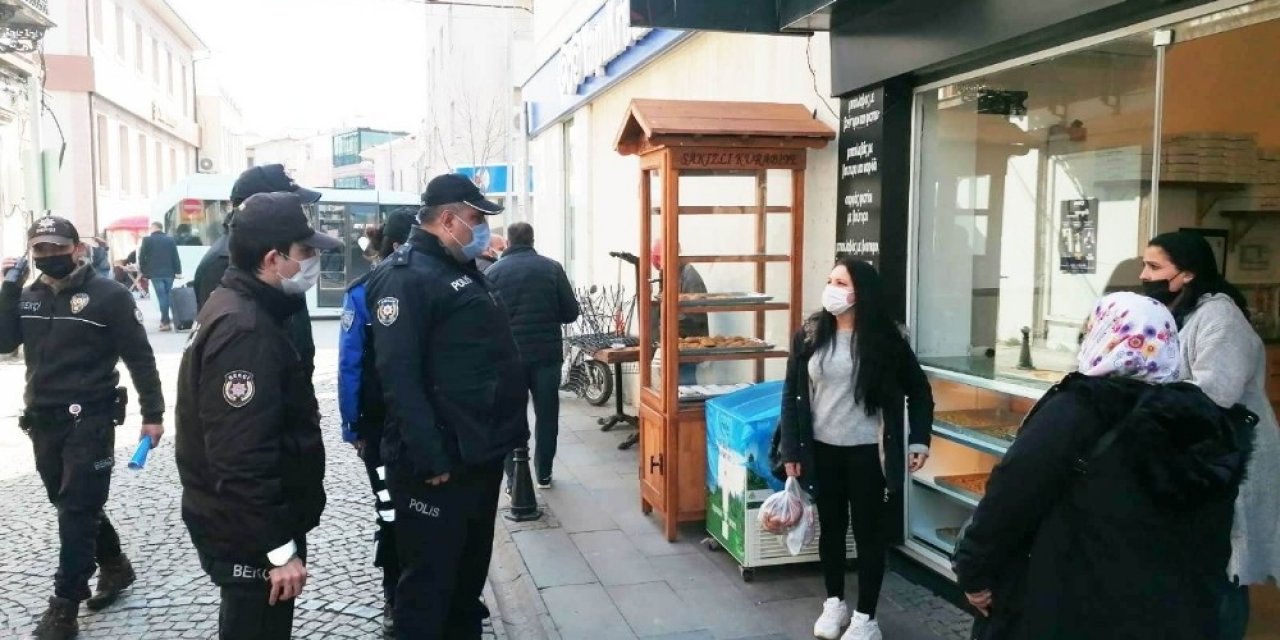 Ayvalık’ta Polis Pandemi Denetimleri İçin Sahada