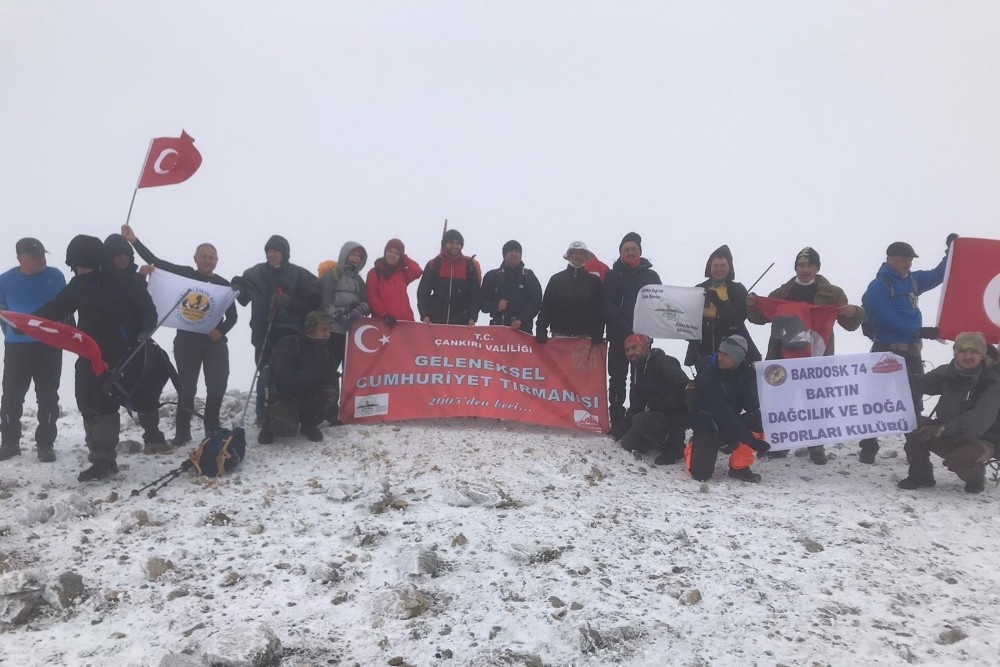 Ilgaz’da sporculara kar sürprizi