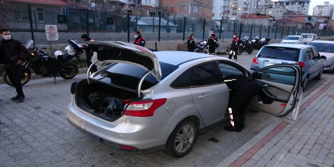 Polisten Kaçan Araç Sürücüsüne 7 Bin 29 Lira Ceza Yazıldı