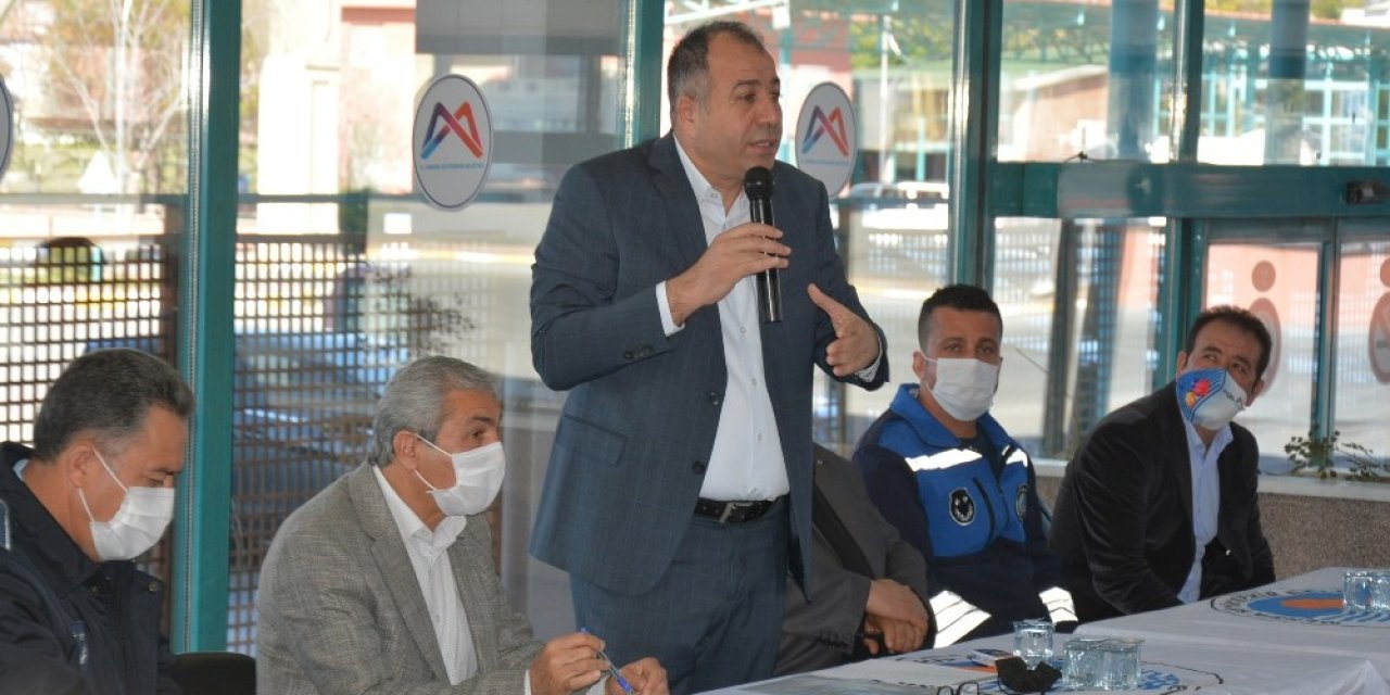 Mersin’de Seyyar Satıcı Araçlarına Estetik Kazandırılıyor