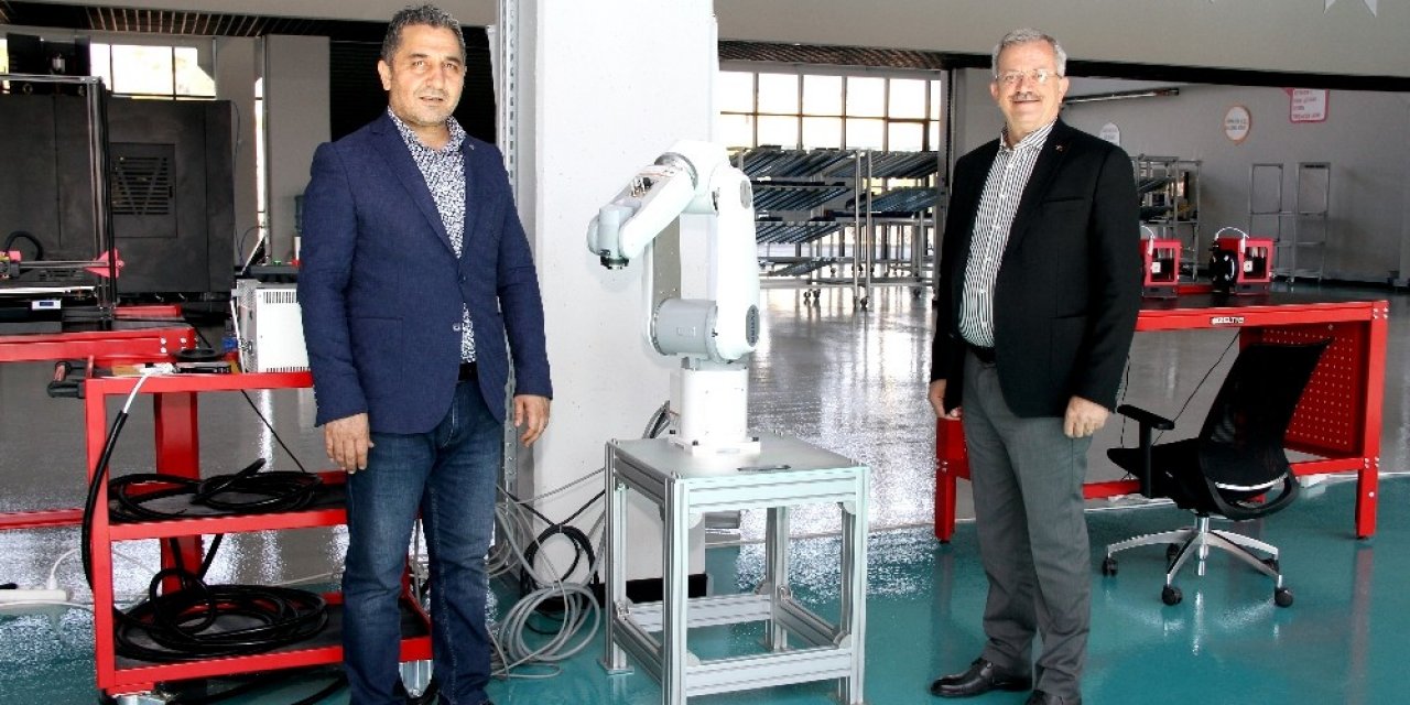 Yıldırım: "mersin Sanayisi İnovasyona Ayak Uydurmak Zorunda"
