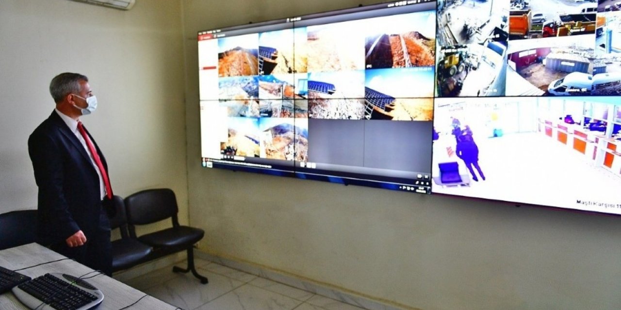 Yeşilyurt Belediyesi Güvenlik İzleme Merkezi, 502 Noktayı Aynı Anda Takip Ediyor