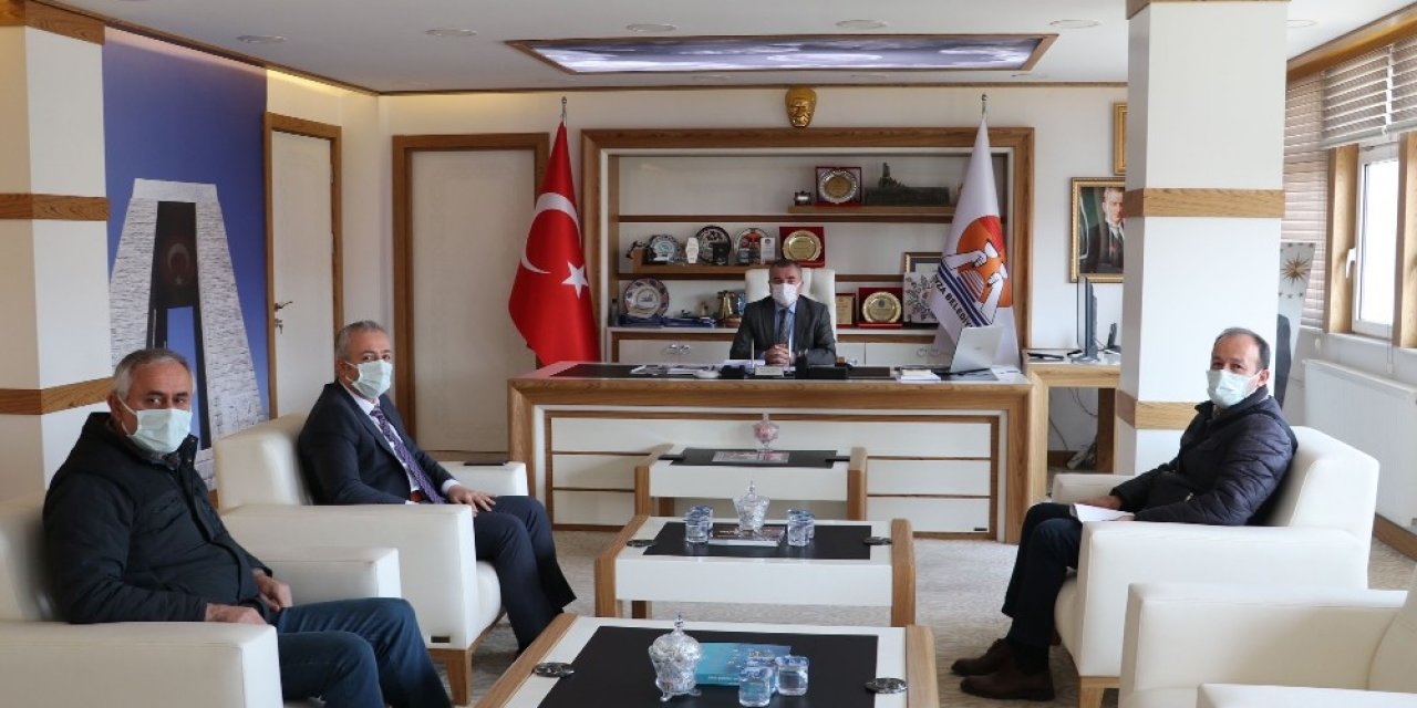 Başkan Özdemir: "i̇lçemiz De İki Büyük Restorasyon Ve Yenileme Çalışması Devam Ediyor"