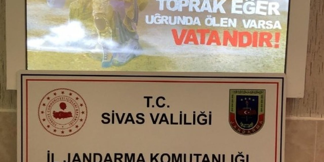 Sivas’ta Yüzlerce Kaçak Sigara Ele Geçirildi