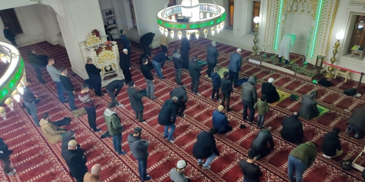 Yüksekova’da Miraç Kandili Programı Düzenlendi