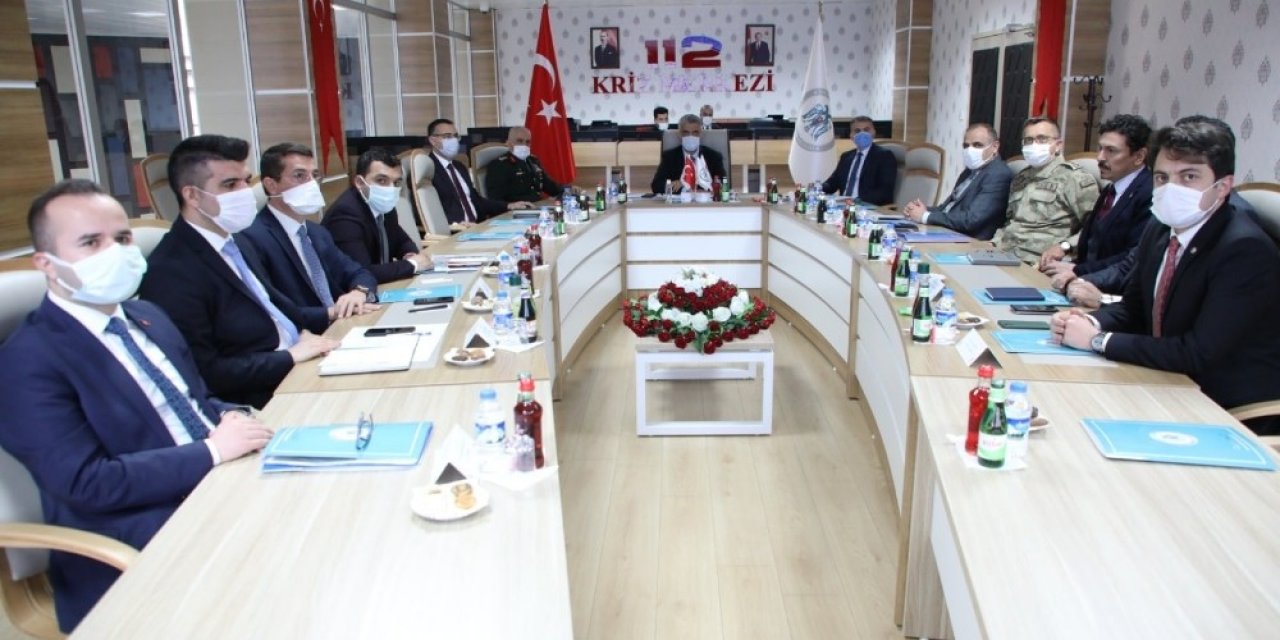 Erzincan’da, İ̇l Güvenlik Ve Asayiş Koordinasyon Toplantısı İle Kaymakamlar Toplantısı Yapıldı