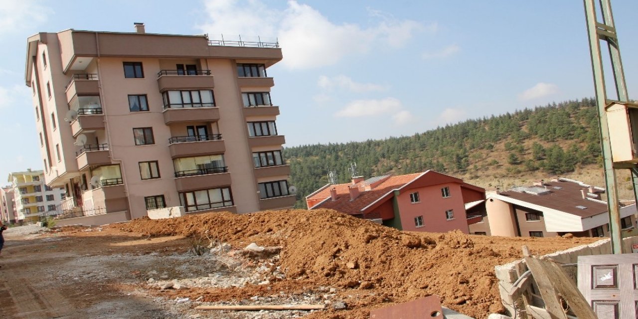 Çankaya’nın Akpınar Mahallesi’ndeki Yapı Yasağı Kaldırıldı