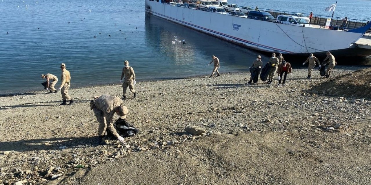 Elazığ’da Jandarmadan Çevre Duyarlılığı