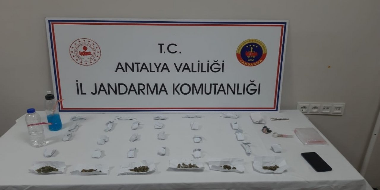 Uyuşturucular Yatağın Altından Çıktı
