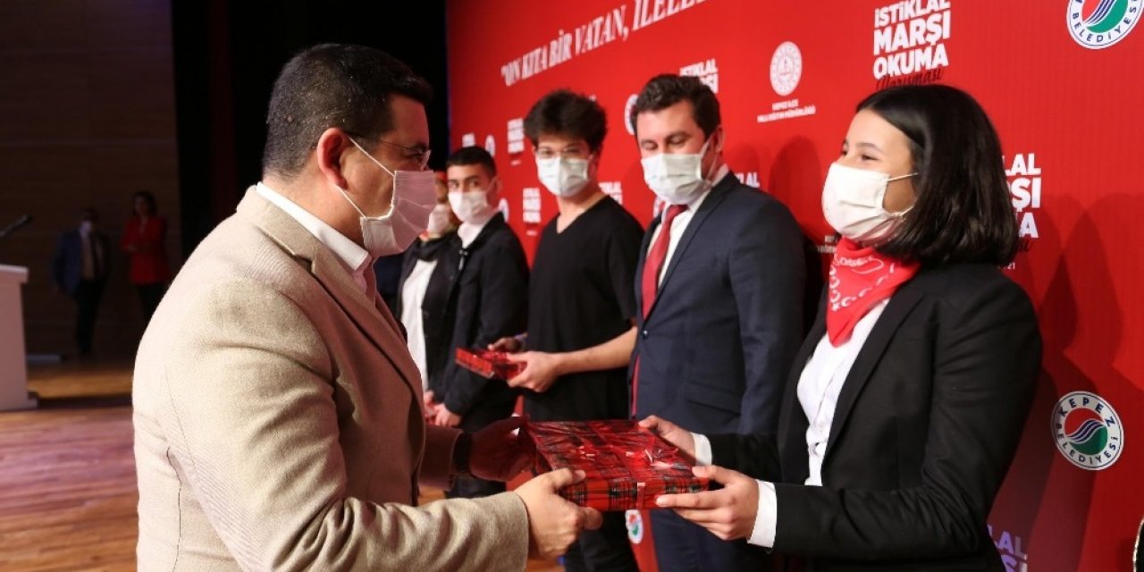 Kepez’de İ̇stiklal Marşı Okuma Yarışması