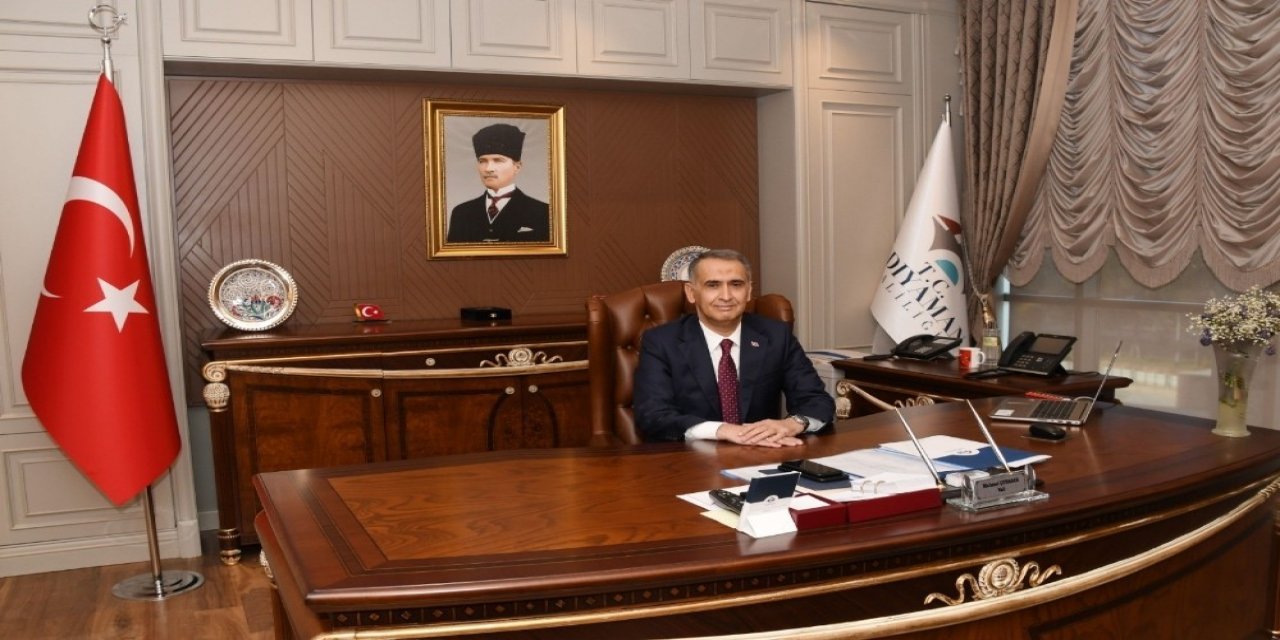 Vali Çuhadar, İ̇stiklal Marşının Kabulünü Kutladı