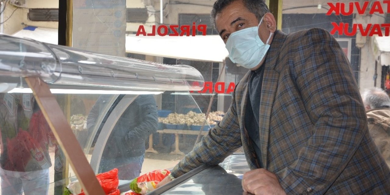 Üç Kere Yakalandığı Koronayı Yendi