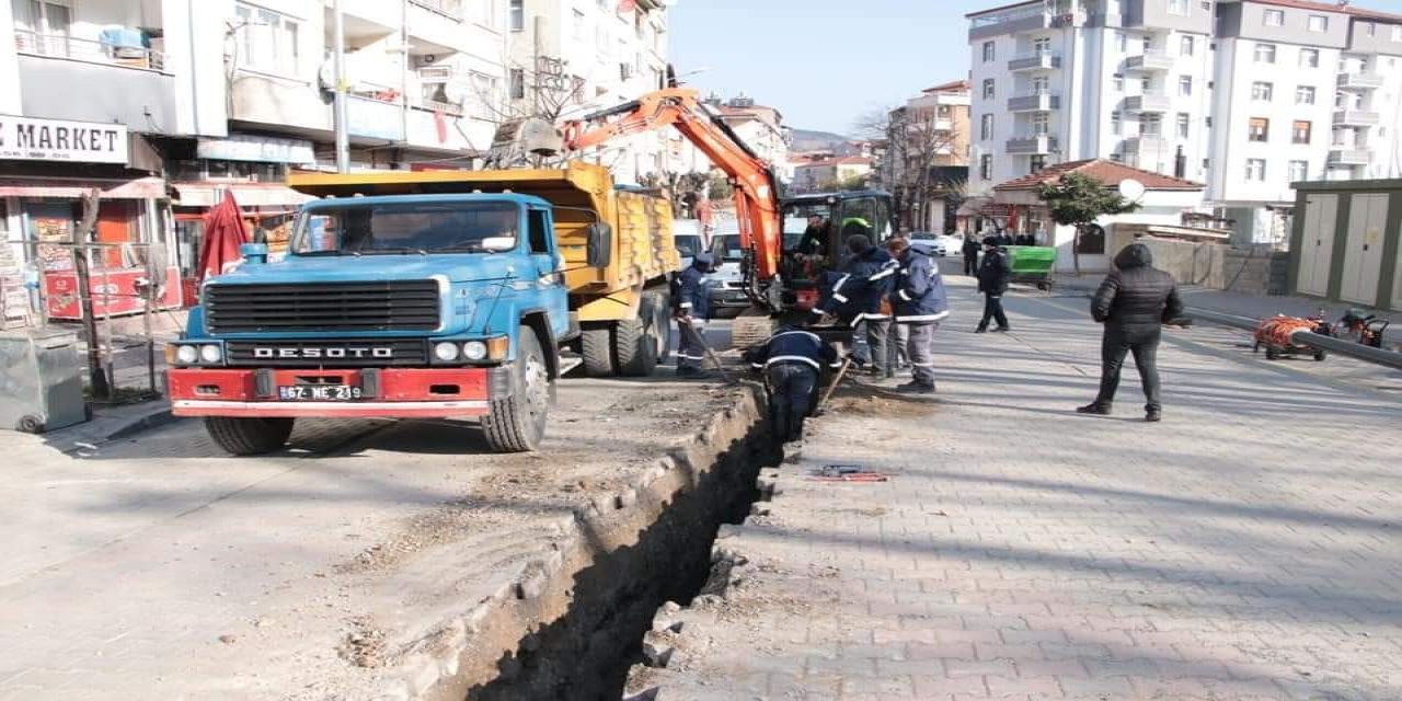 Vedat Ali Özkan Caddesi Yenileniyor