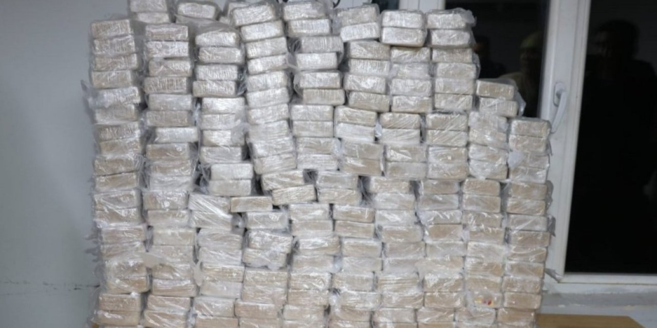 Hakkari’de 482 Kilo Eroin, 65 Kilo Metamfetamin Ele Geçirildi