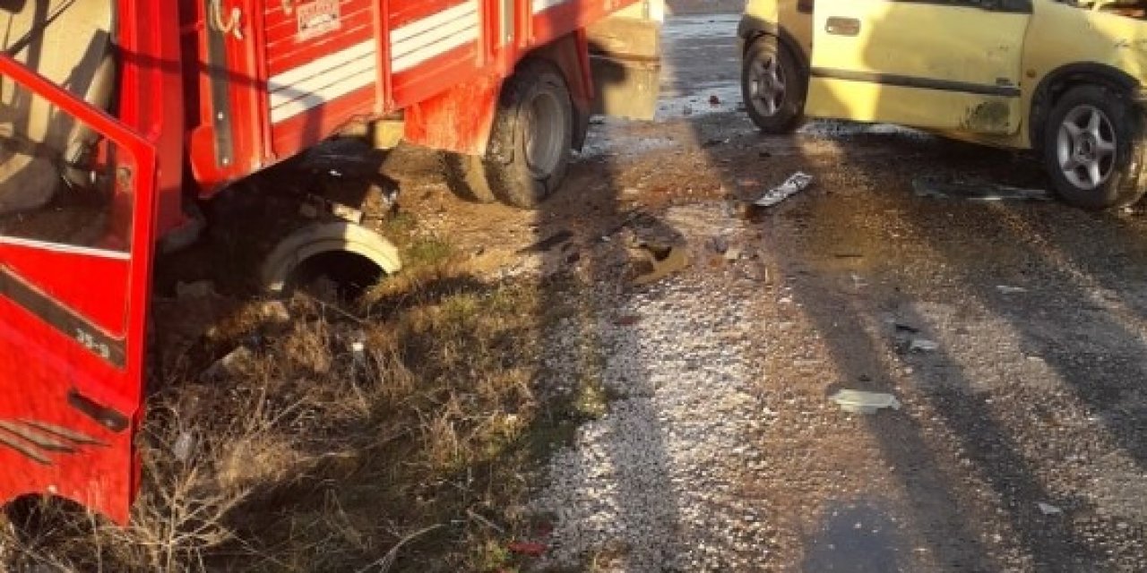 Antalya’da Trafik Kazası: 1 Ölü ,2 Yaralı