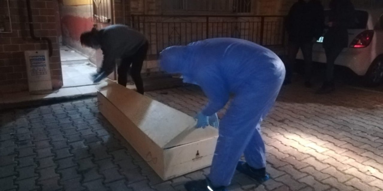 İ̇zmir’de Şüpheli Ölüm: Trans Birey Çekyat İçerisinde Ölü Bulundu