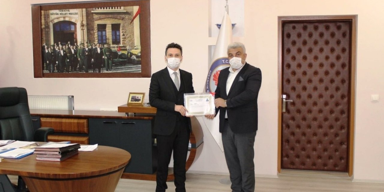 Belediye Başkanı Çalışkan’a Başarı Belgesi