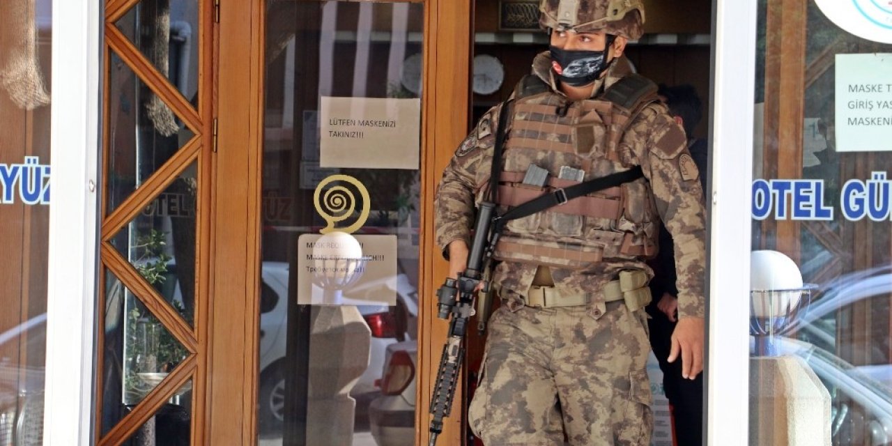 Antalya’da Pöh Destekli Sinirli Müşteri Operasyonu