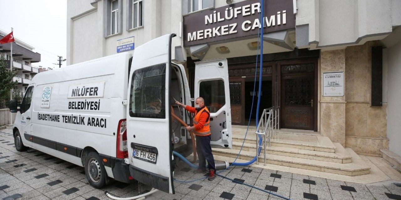Nilüfer’deki Camilerde Bahar Temizliği