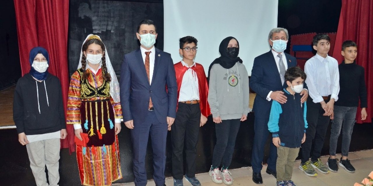 Günyüzü’de İ̇stiklal Marşının Kabulünün 100. Yılı Kutlandı