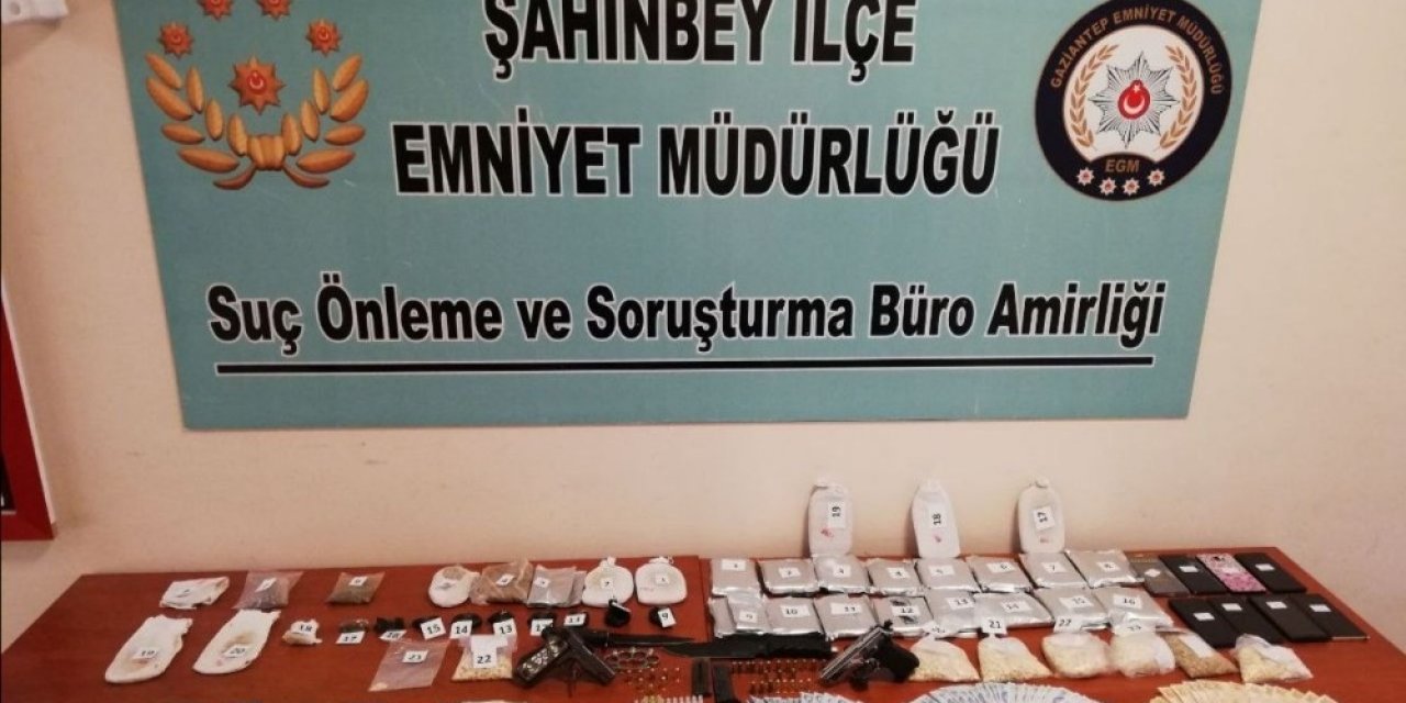 Gaziantep’te 4 Kilo 704 Gram Uyuşturucu Ele Geçirildi