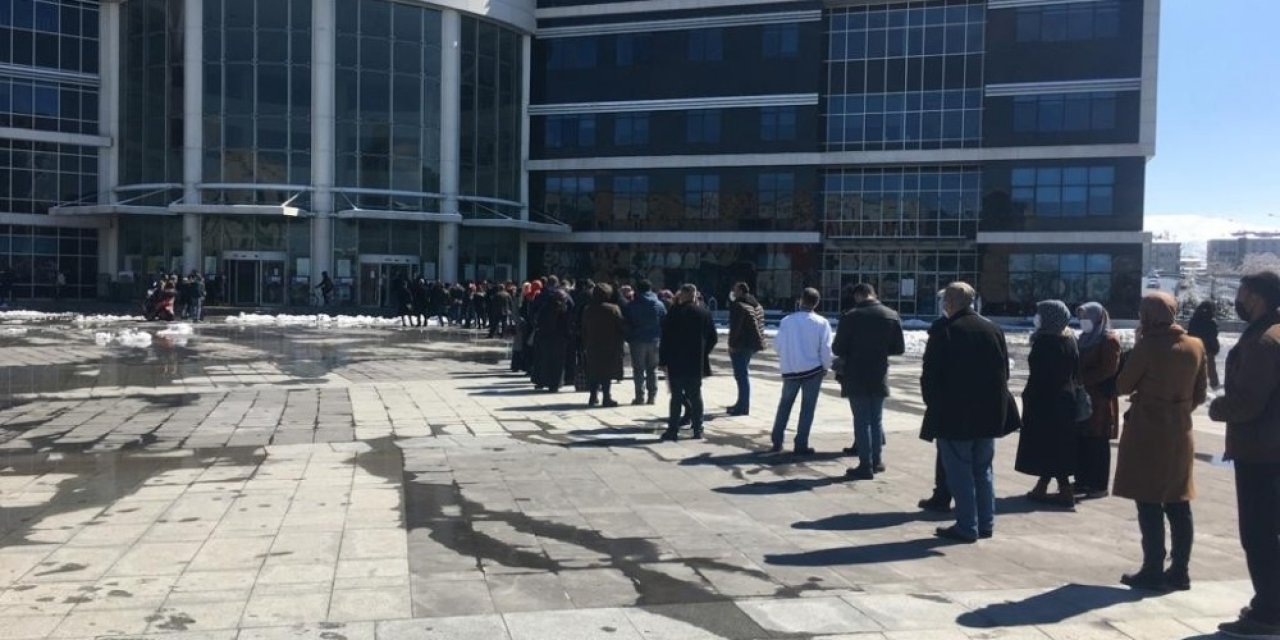 Kayseri Adliyesi’nde Hes Kodu Yoğunluğu