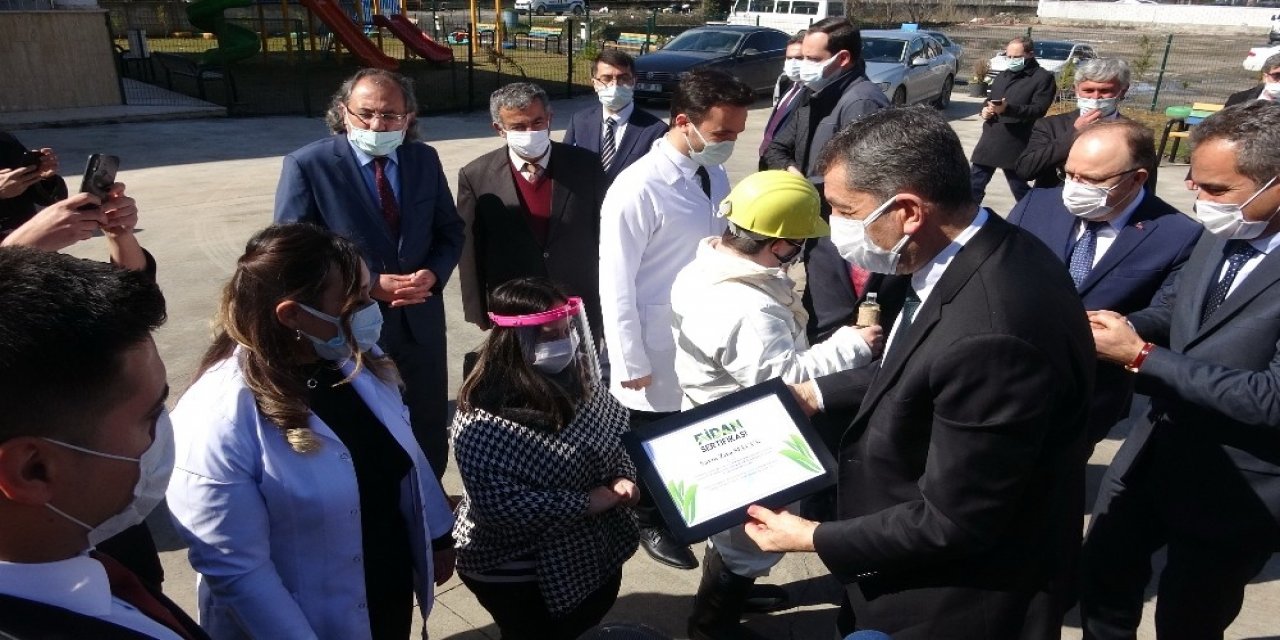 Bakan Selçuk’tan Özel Eğitim Ve Uygulama Okulu’na Ziyaret