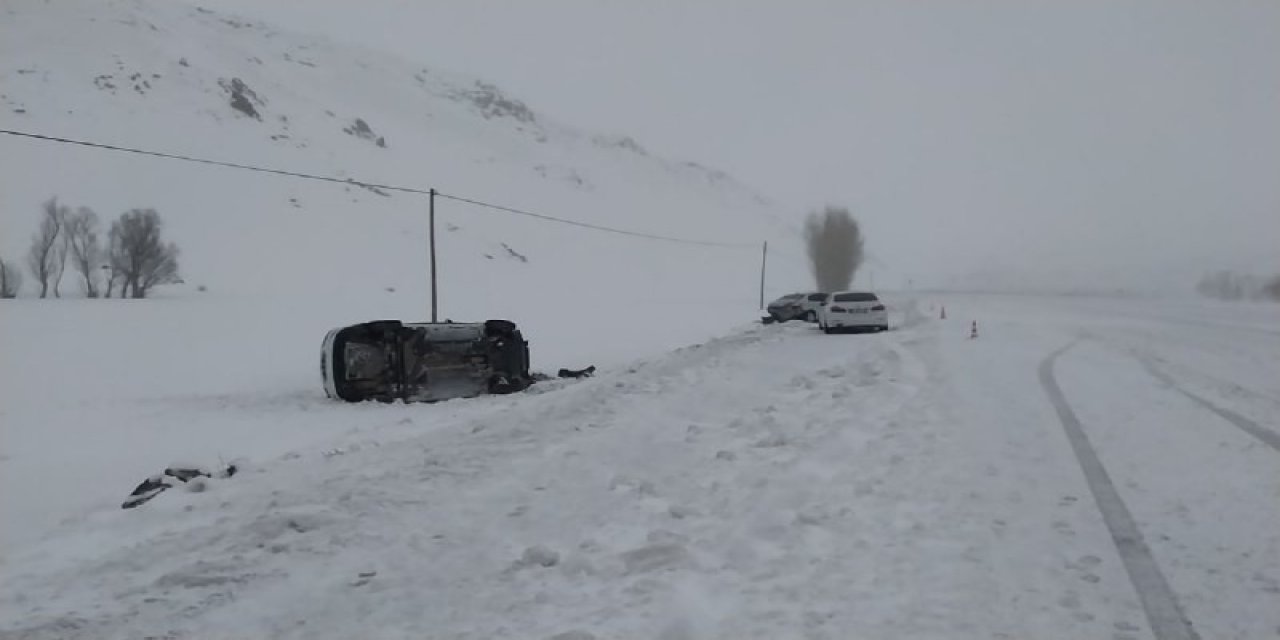 Yoğun Kar Yağışı Ve Tipi Kazaları Beraberinde Getirdi