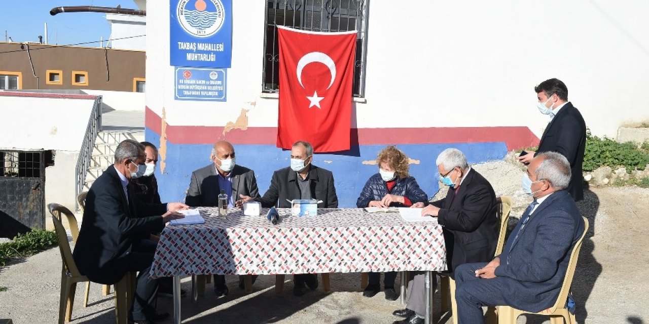 Başkan Bozdoğan, Mahallelerde Halkın Sorunlarını Dinlemeye Devam Ediyor