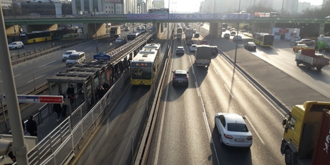 Kısıtlamasız 2’inci Cumartesi’nde Trafikte Hareketlilik