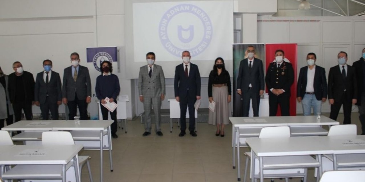 Söke İ̇şletme Fakültesinde İ̇stiklal Marşına Saygı Etkinliği