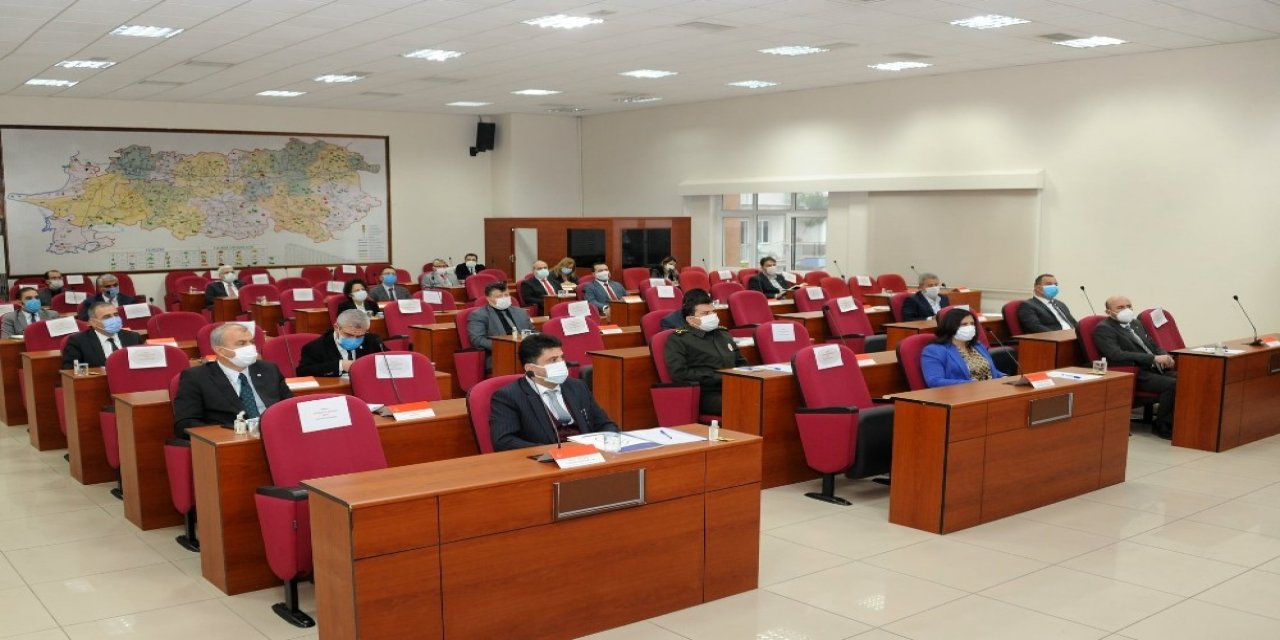 Rektör Aldemir; "maske Mesafe Ve Hijyen Protokolünü Titizlikle Uyguluyoruz"
