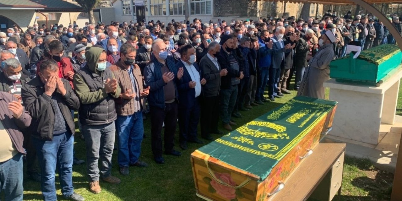 Acılı Babanın “oğlum Bu, Beni Dinlemedi” Diyerek Feryat Ettiği Genç, Arkadaşıyla Birlikte Topraga Verildi