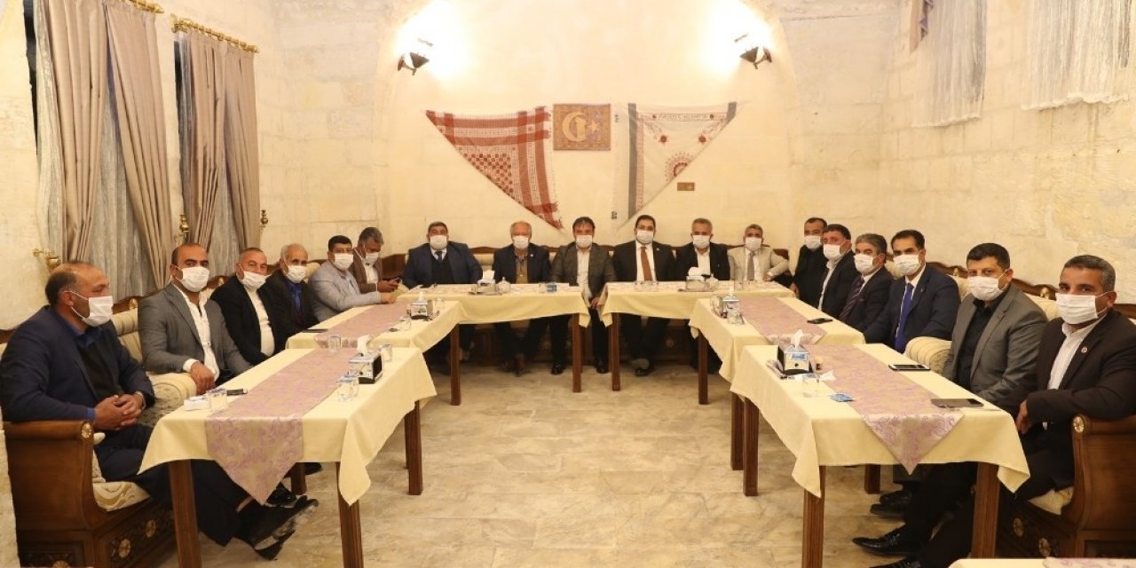 Canpolat Muhtarlarla Bir Araya Geldi