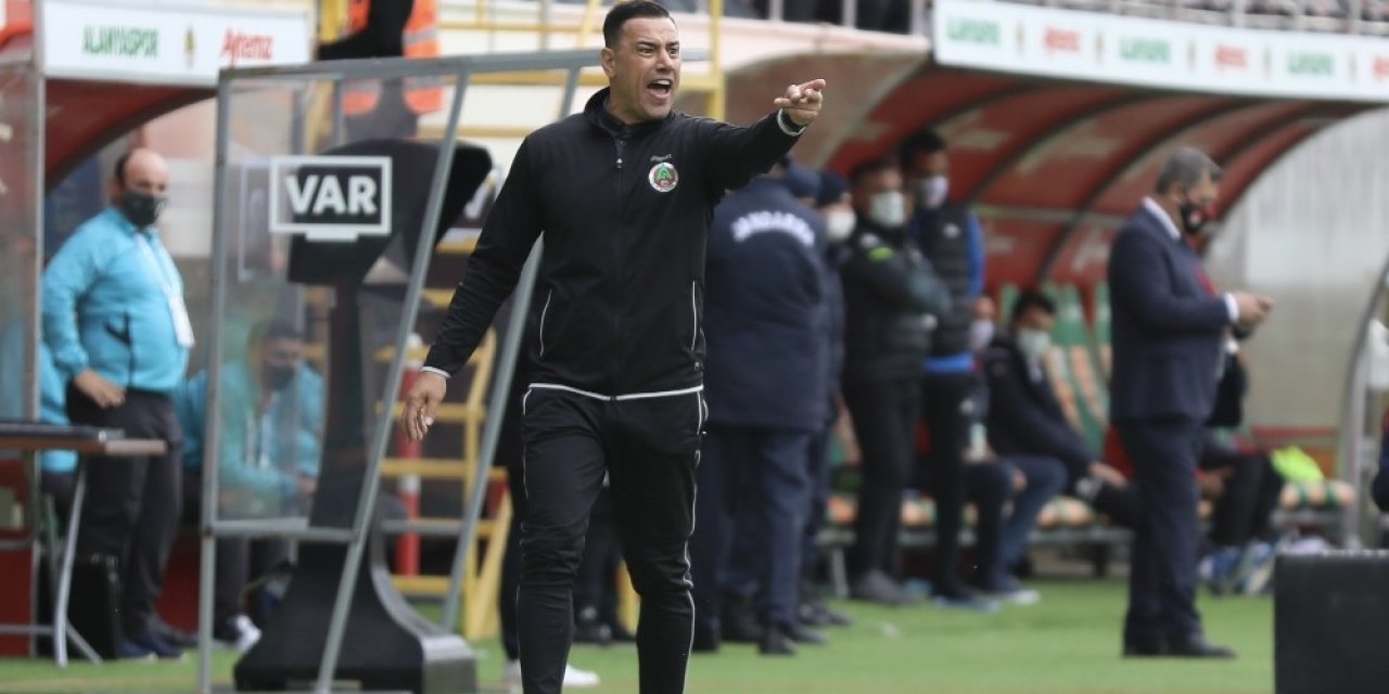 Süper Lig: Aytemiz Alanyaspor: 4 - Ftav Antalyaspor: 0 (maç Sonucu)