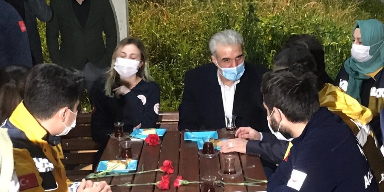 Ak Parti İ̇stanbul İ̇l Başkanı Osman Nuri Kabaktepe 112 Acil Merkezini Ziyaret Etti