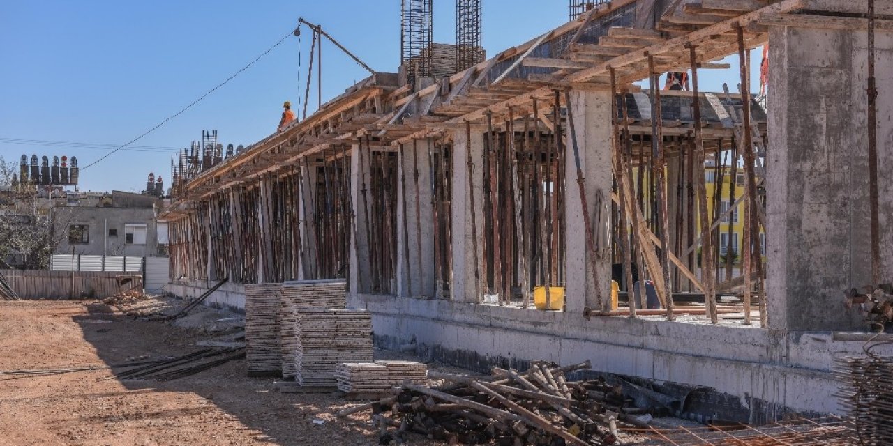 Kepez’in Balık Ve Organik Pazar İnşaatı Yükseliyor