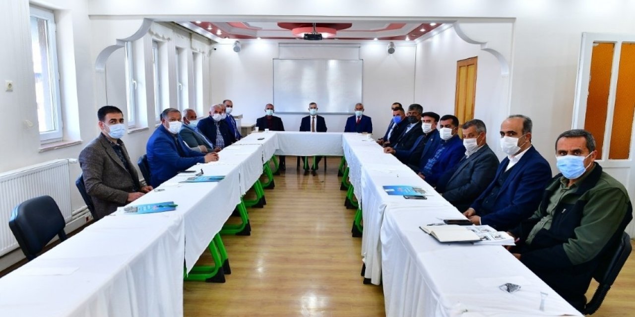 Çınar, Muhtarlarla Buluştu
