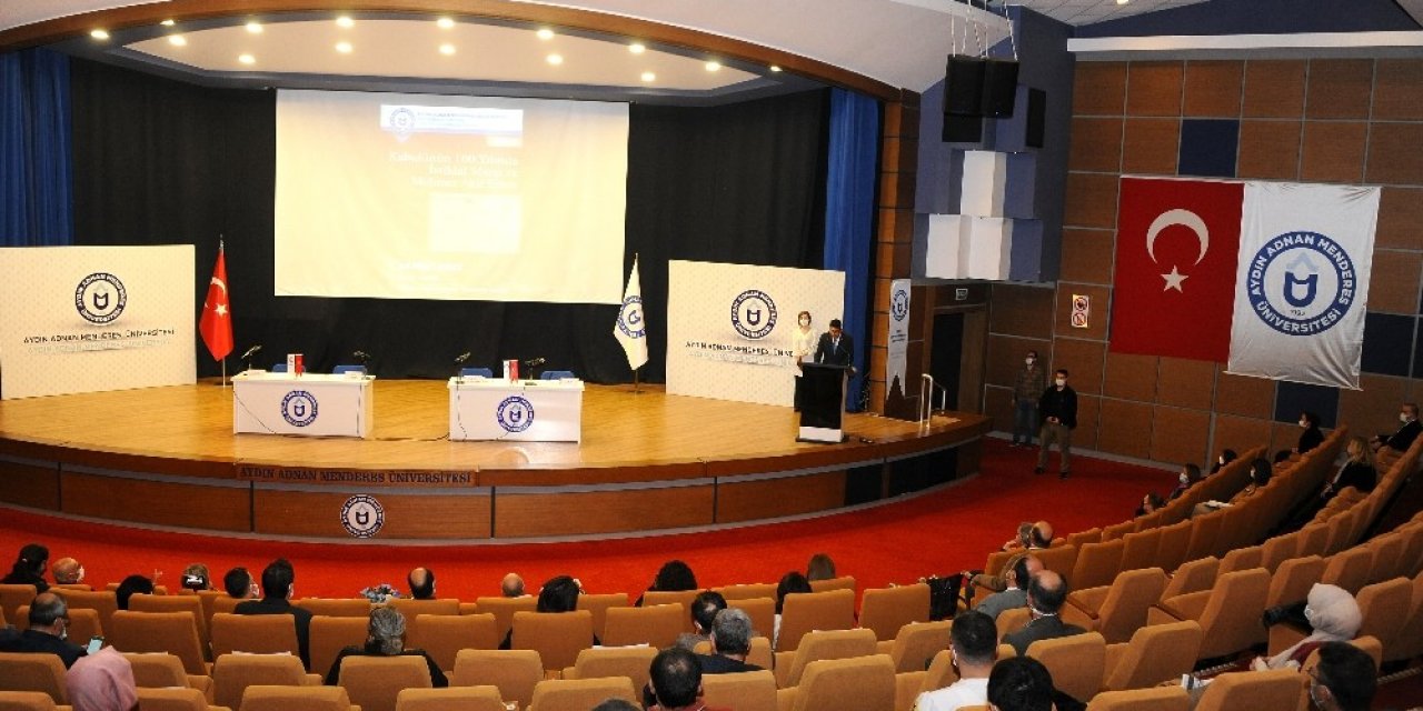 Kabulünün 100. Yılında İ̇stiklal Marşı Ve Mehmet Akif Ersoy Paneli Gerçekleşti