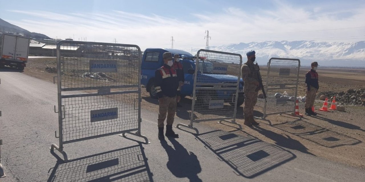 Erzincan’da Günebakan Köyü Covid-19 Tedbirleri Kapsamında Karantinaya Alındı