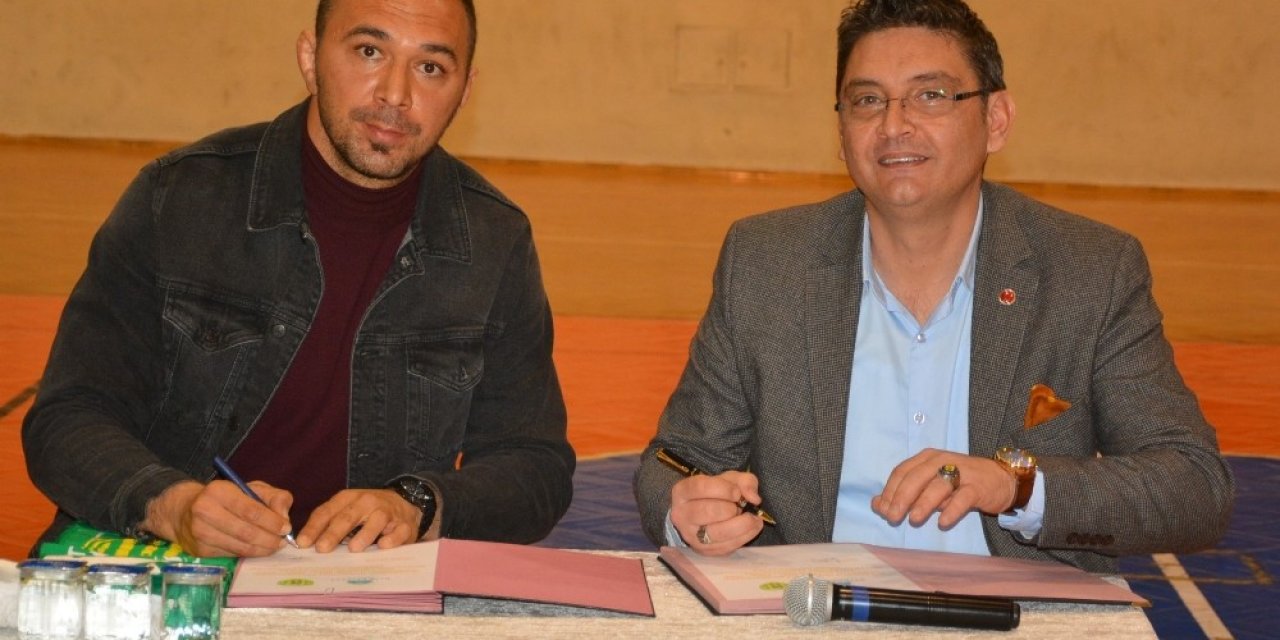 Başpehlivan Ali Gürbüz, Korkuteli Belediyesi’ne Transfer Oldu