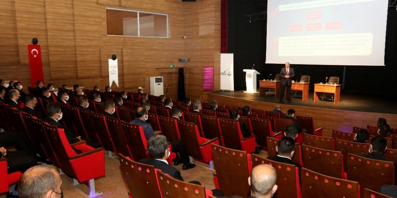 Van Büyükşehir Belediyesinin Yeni Personellerine Eğitim Semineri