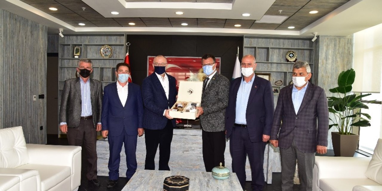 Başkan Ergün, Öküzcüoğlu Ve Alaşehirli Muhtarları Ağırladı