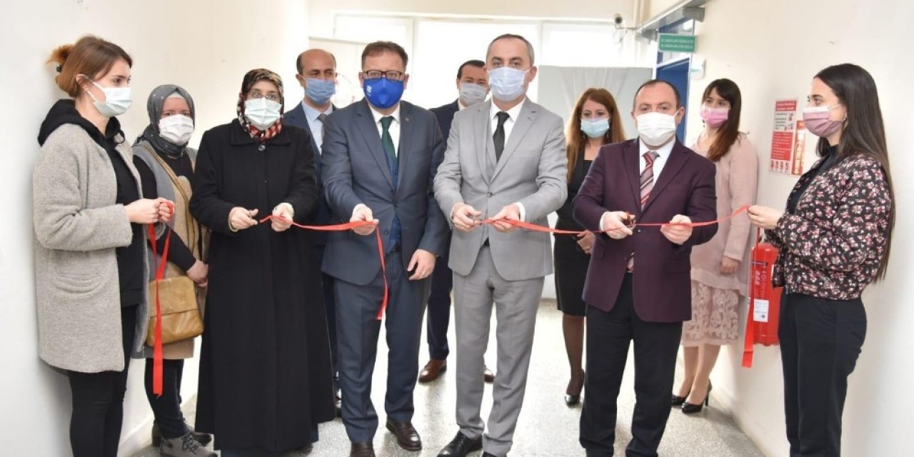 Altıeylü Halk Eğitim’de Çini Atölyesinin Açılışı Yapıldı
