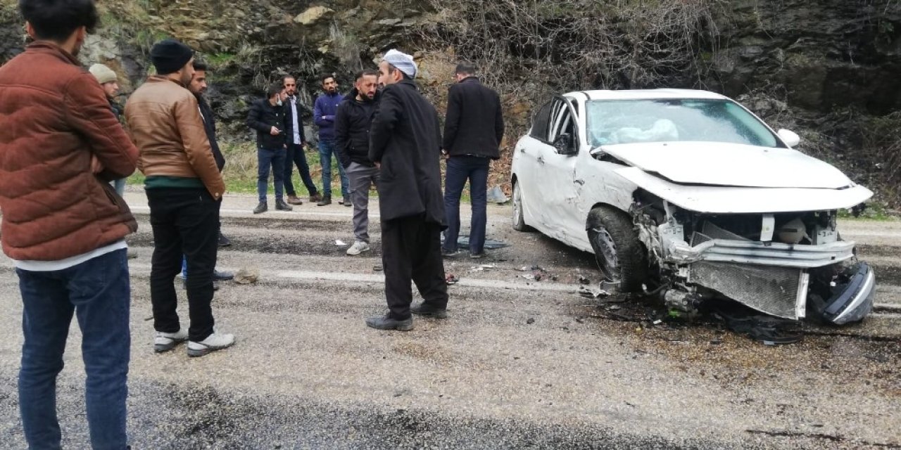 Freni Boşalan Otomobil Şarampole Yuvarlandı: 1 Yaralı